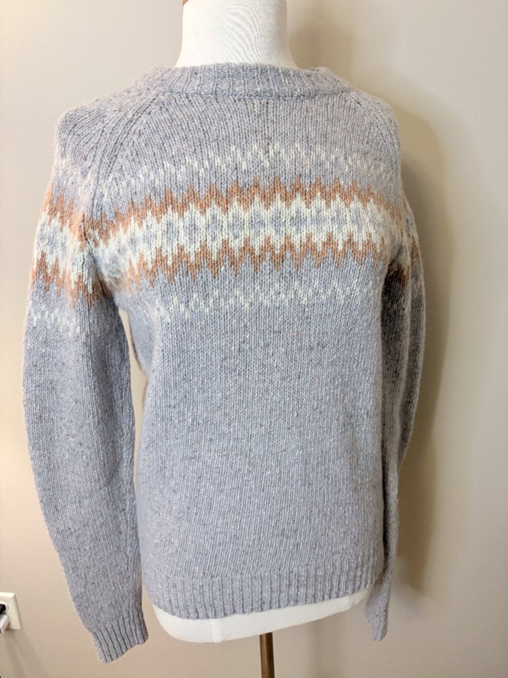 sherpa, women's sweater, size medium